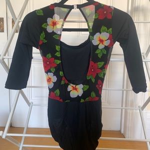 3/4 sleeve custom ELEVE leotard, size S